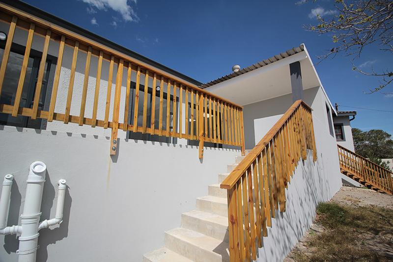 5 Bedroom Property for Sale in Fraaiuitsig Western Cape